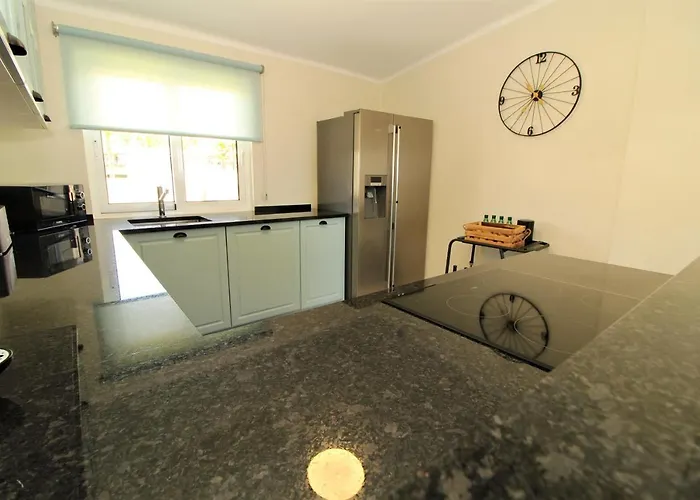 Ocean View Hydrangea - 2 Bedroom At Sao Rafael Beach, Appartement